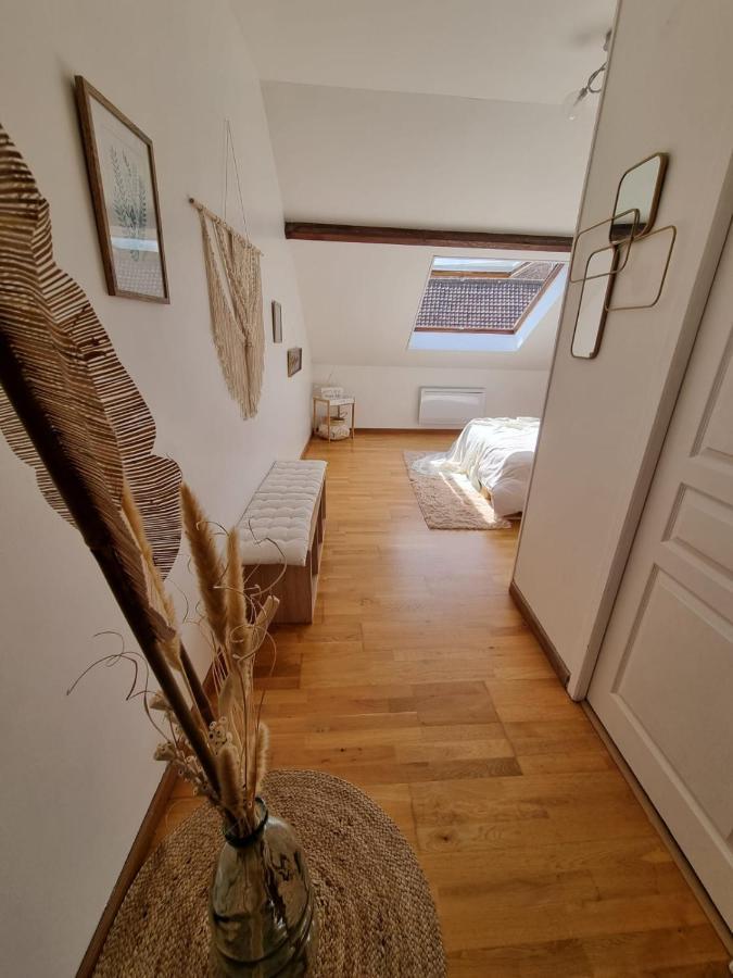 Duplex 40M2 Cocooning Coeur De Ville Avec Parking Neauphle-le-Château Exterior foto